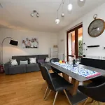 Casa Bacher Pool&Gardenprivate&2,5Kilometri To Peschiera Del Garda Center