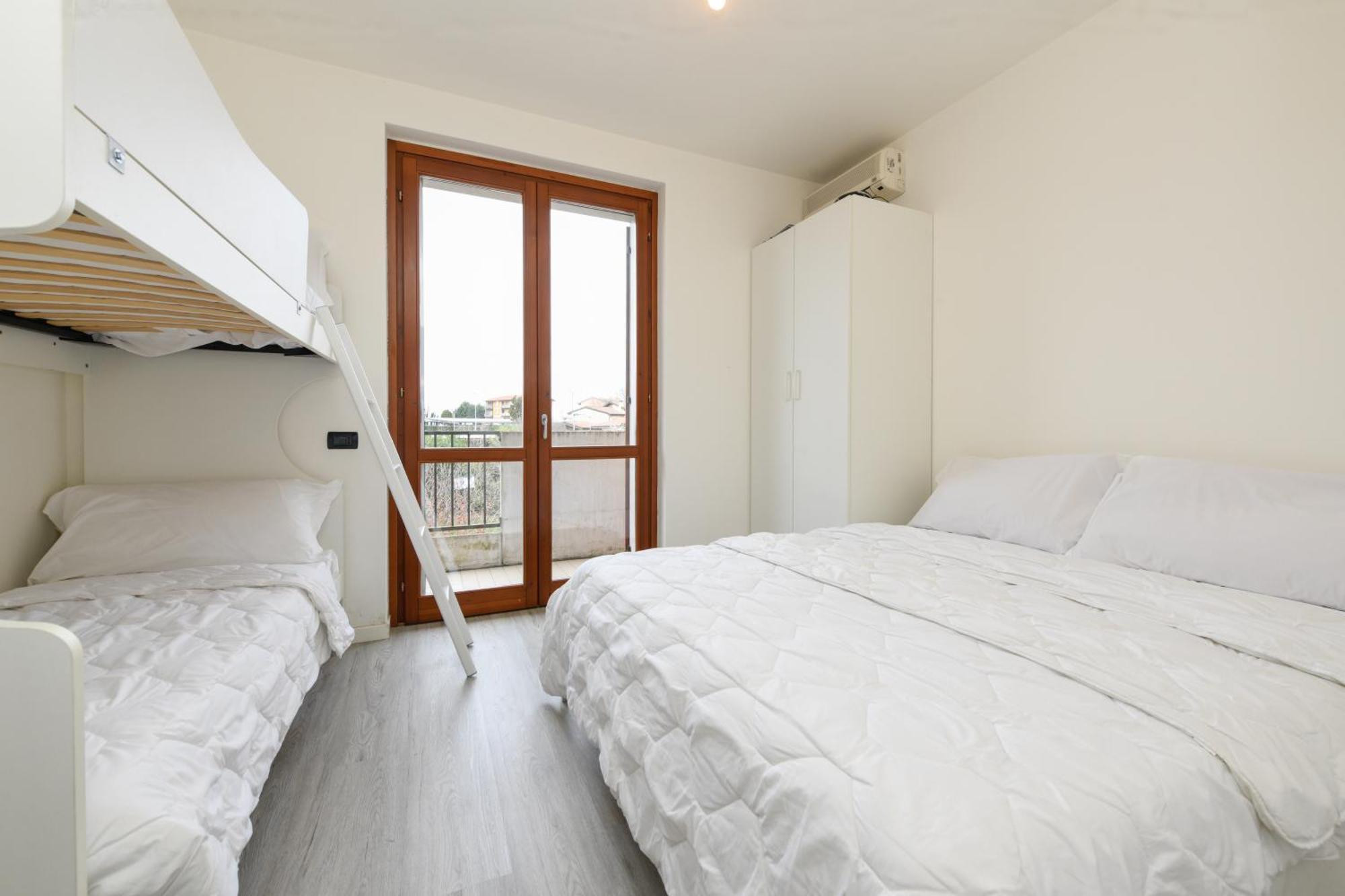 Casa Bacher Pool&gardenprivate&2,5kilometri To Center Peschiera del Garda