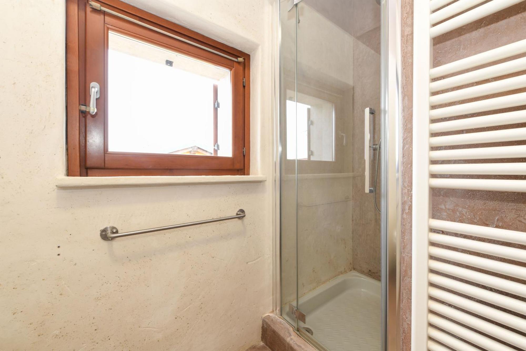 Casa Bacher Pool&gardenprivate&2,5kilometri To Center Appartamento *